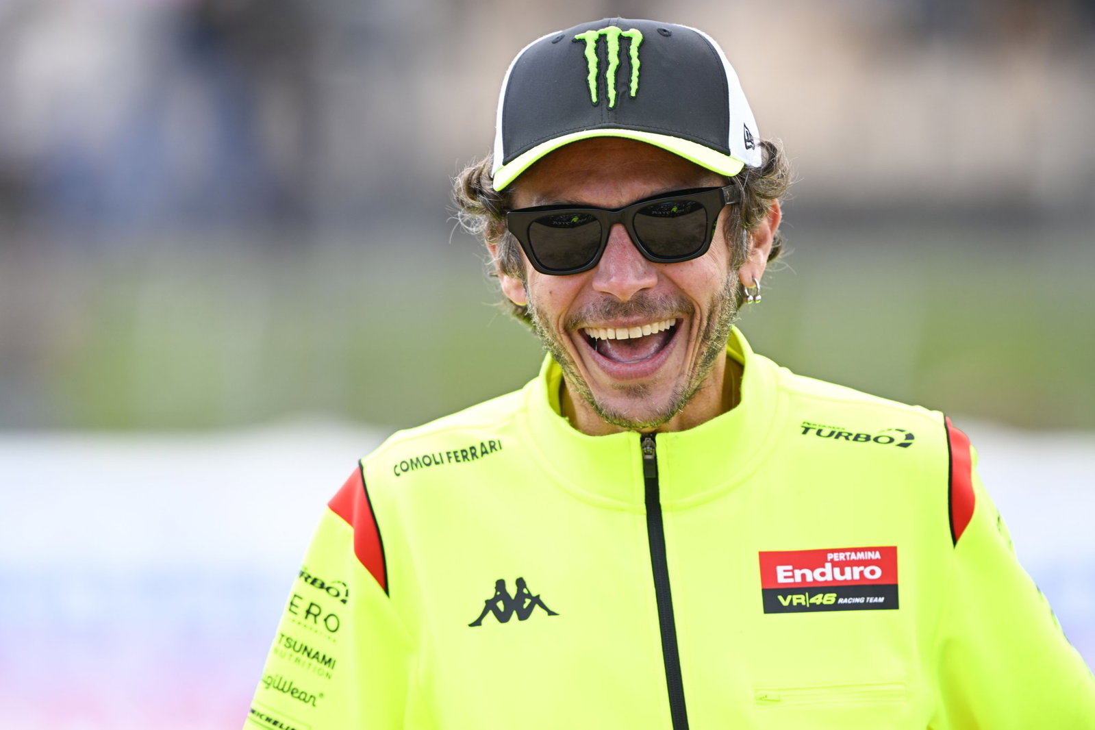 Valentino Rossi en un evento de MotoGP en 2026. Crédito: Gold and Goose.