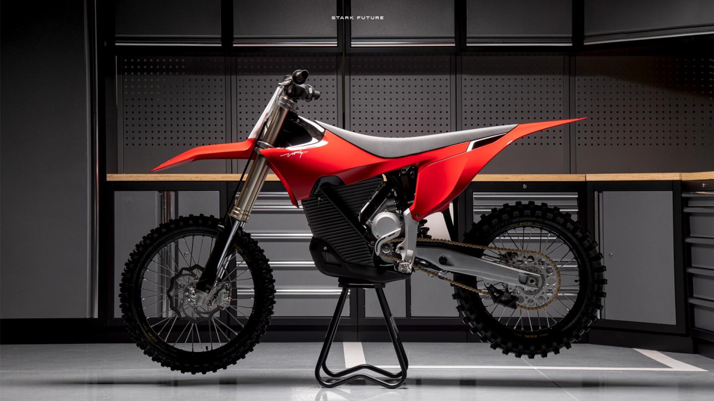 El motocross eléctrico Stark Varg vende 1.000 unidades en 24 horas